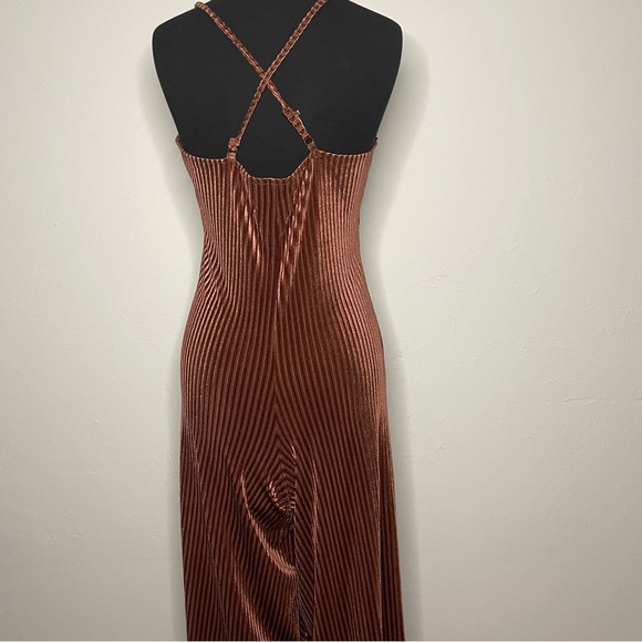 Jack by BB Dakota Magic Touch Velvet Wide Leg Ribbed Jumpsuit - Picture 12 of 14